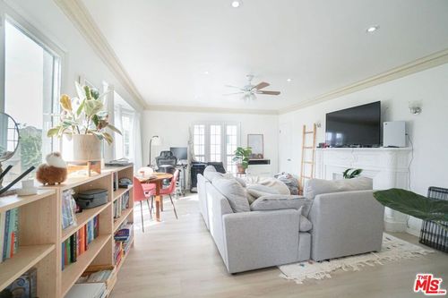 5139 Marathon St, LOS ANGELES, CA, 90038-4007 | Card Image