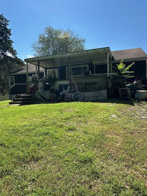 9 Norah Ln, Hyde Park, NY, 12538-2406 | Card Image