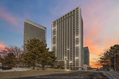 306-275 Yorkland Rd, North York, ON, M2J0B4 | Card Image