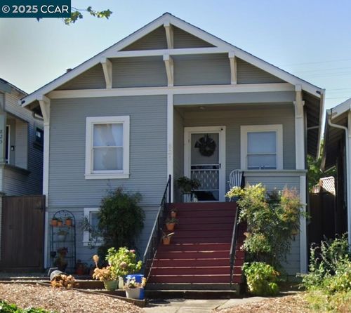 821 Virginia St, Vallejo, CA, 94590-6221 | Card Image