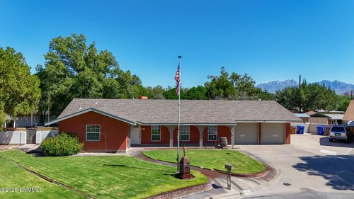 2050 Crescent Dr, Las Cruces, NM, 88005-3321 | Card Image
