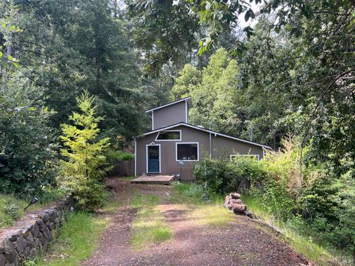 4000 Ridgewood Road, Willits, CA, 95490 | Card Image