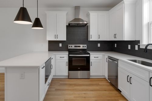 3348 Conviser Dr, Nashville, TN, 37207-3656 | Card Image