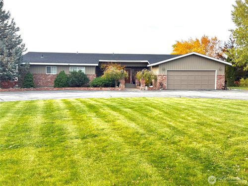 6 Allen Ln, Omak, WA, 98841-9613 | Card Image