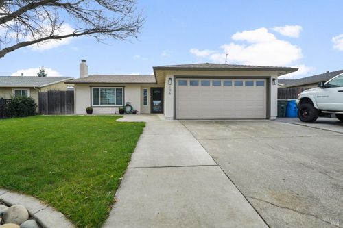196 Somerville Dr, Vacaville, CA, 95687-6746 | Card Image