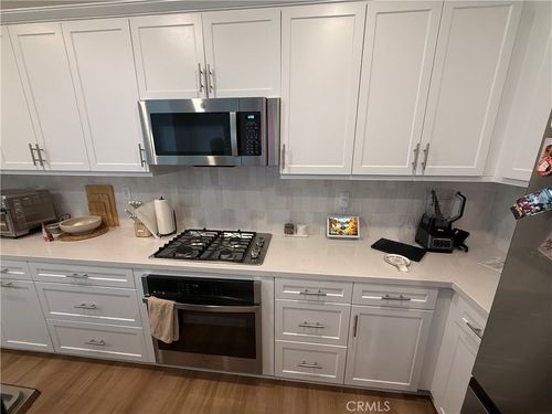 2004 Dewdrop, Upland, CA, 91786-8410 | Card Image