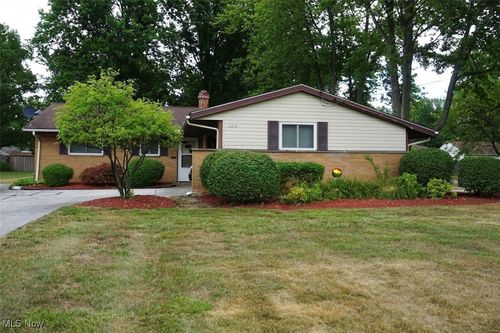 6293 Meldon Dr, Mentor, OH, 44060-2358 | Card Image