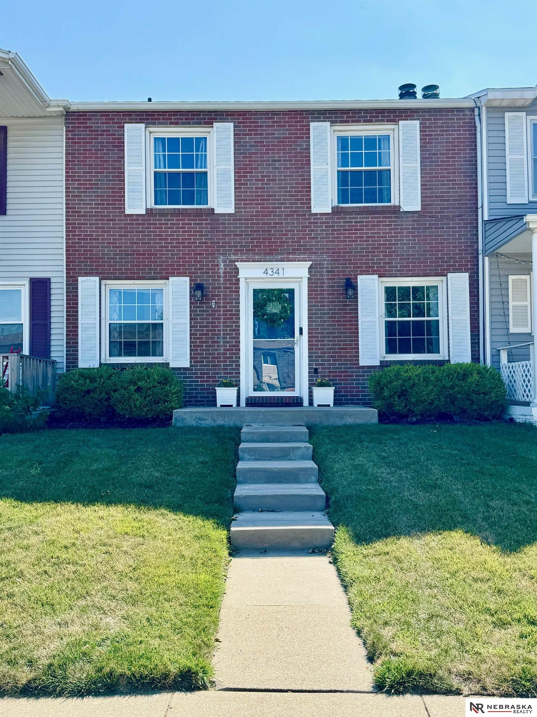 Abbott Rd, Lincoln, NE 68516