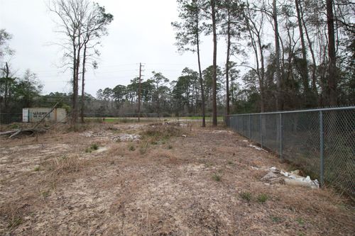 669 Fm 2090 Rd E, Splendora, TX, 77372-2087 | Card Image