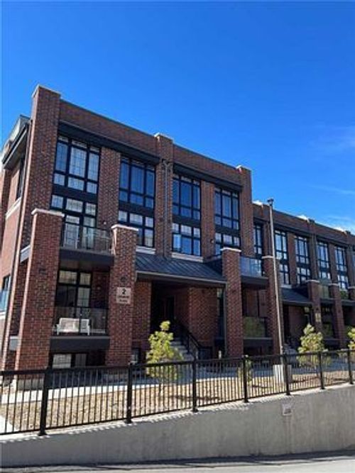 308-2 Pl Linsmore, Stouffville, ON, L4A4T4 | Card Image