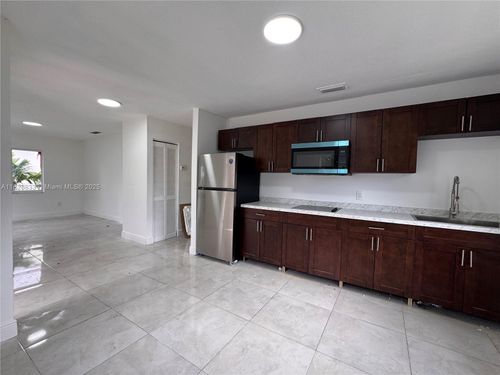 a-2803 Sw 26th St, Miami, FL, 33133-2115 | Card Image
