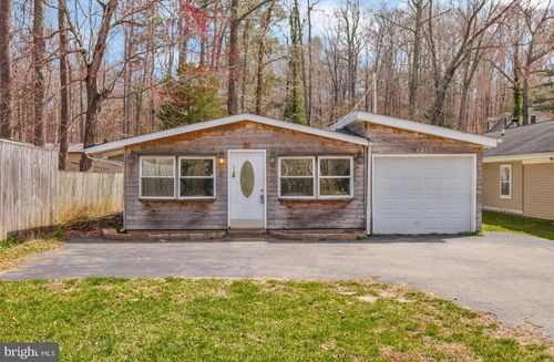 6215 Long Beach Dr, SAINT LEONARD, MD, 20685-2535 | Card Image