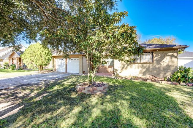 11222 Langdon Ln, House other with 4 bedrooms, 2 bathrooms and null parking in Houston TX | Image 4