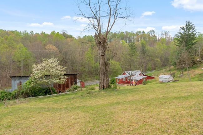 860 Floyd Hwy S, House other with 3 bedrooms, 2 bathrooms and null parking in Floyd VA | Image 73