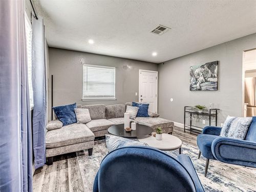 10005 Waverly Avenue, Oklahoma City, OK, 73120 | Card Image