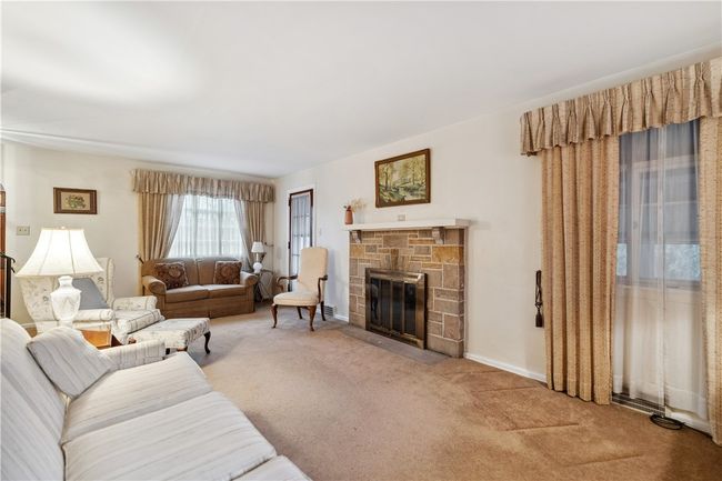 GAS FIREPLACE | Image 4