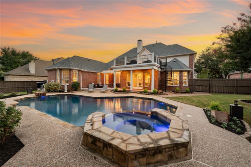 1135 Highland Oaks Dr, Southlake, TX, 76092-8587 | Card Image