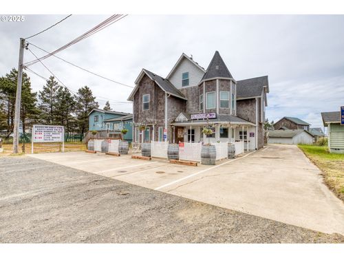 33310 Cape Kiwanda Dr, Pacific City, OR, 97135-8013 | Card Image