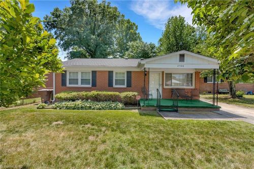 2506 Aster Dr, Greensboro, NC, 27401-4202 | Card Image