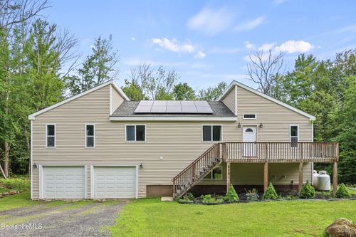 674 Benton Hill Rd, Becket, MA, 01223-3717 | Card Image