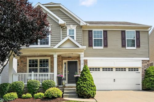 110 Trailhead Ln, Berea, OH, 44017-1099 | Card Image