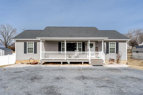 401 W C St, ELKTON, VA, 22827-1044 | Card Image
