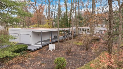 1800 Howland Wilson Rd Ne, Warren, OH, 44484-3915 | Card Image