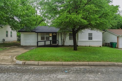 3937 Woodlane Ave, Haltom City, TX, 76117-3562 | Card Image