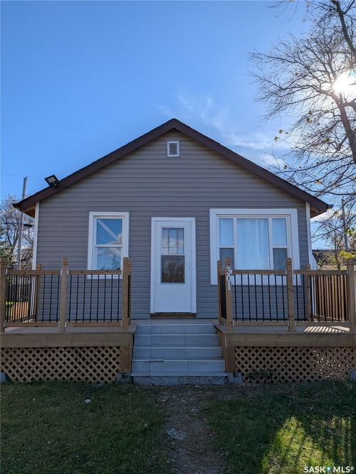 301 River Street E, Prince Albert, SK, S6V0A3 | Card Image