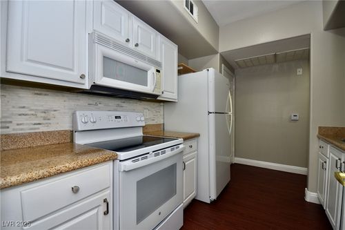 unit-1079-8000 Badura Ave, Las Vegas, NV, 89113-2107 | Card Image