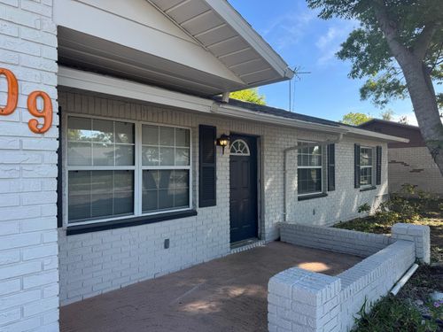 609 Avocado Dr, SEFFNER, FL, 33584-4603 | Card Image