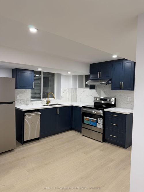 1 Toulouse St, Whitby, ON, L1P0J2 | Card Image