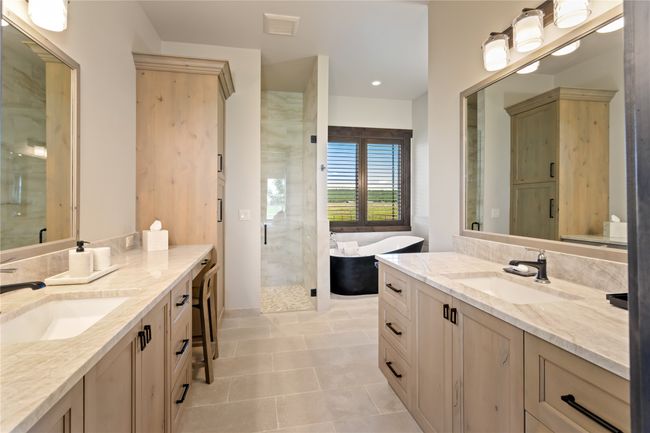 Master Bathroom 1 | Image 43