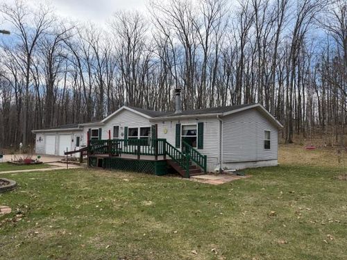 W5970 Steffen Ln, Pembine, WI, 54156-9411 | Card Image