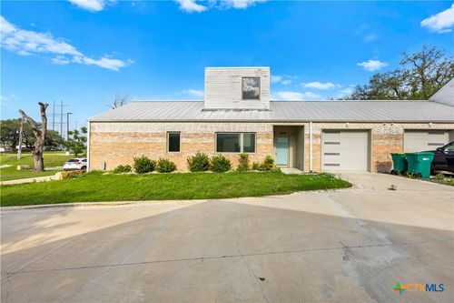 2819 Lone Oak Dr, Belton, TX, 76513-1202 | Card Image