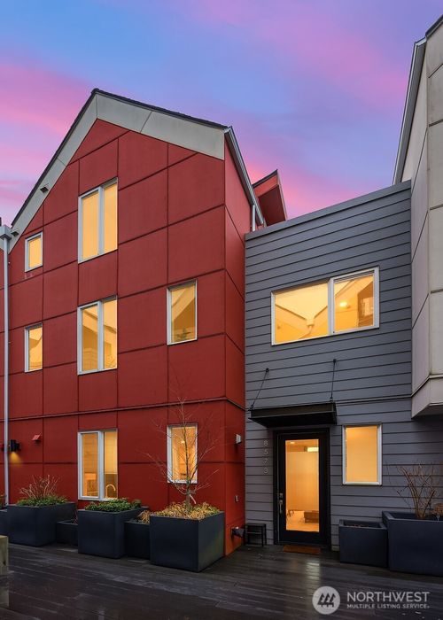 8573 Mary Ave Nw, Seattle, WA, 98117-3439 | Card Image