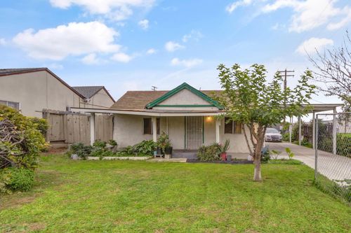 208 El Paso Ave, Modesto, CA, 95351-5320 | Card Image