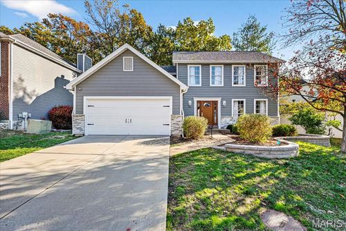 1034 Big Bend Station Dr, Manchester, MO, 63088-1429 | Card Image