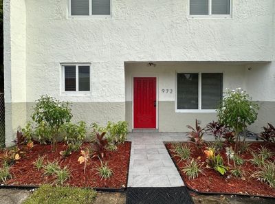 79 - 972 W 79th Pl, Townhouse with 3 bedrooms, 2 bathrooms and null parking in Hialeah FL | Image 2