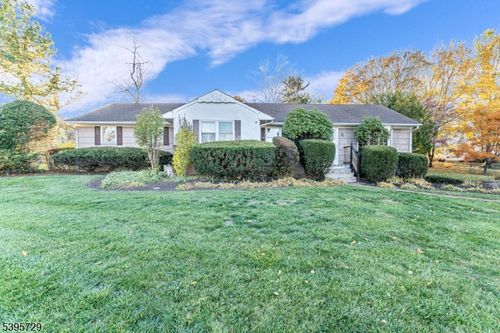 12 Forest Hill Dr, Flemington, NJ, 08822-7127 | Card Image