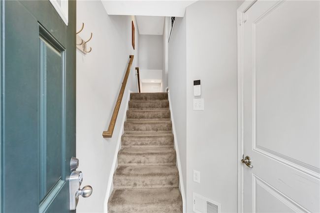 1503 Pointe View Dr, Townhouse with 3 bedrooms, 3 bathrooms and 2 parking in Mars PA | Image 7