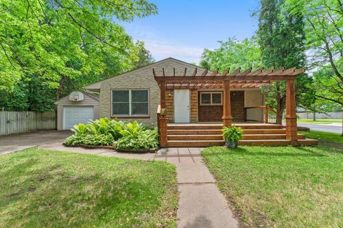 245 10th Avenue Sw, Cambridge, MN, 55008 | Card Image