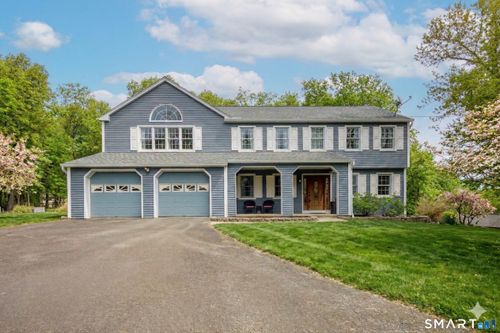 11 Joan Dr, Newtown, CT, 06470-2219 | Card Image