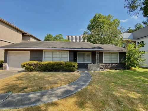 4904 Tamarisk St, Bellaire, TX, 77401-2824 | Card Image