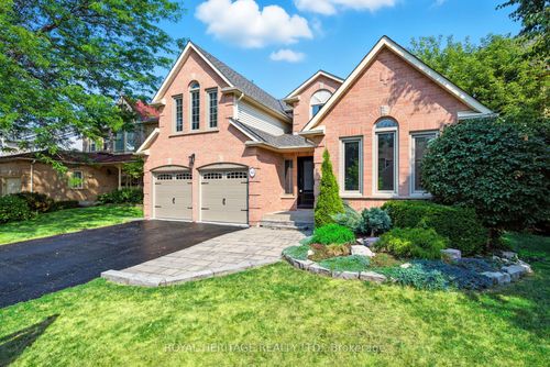 14 Balsdon Cres, Whitby, ON, L1P1L5 | Card Image