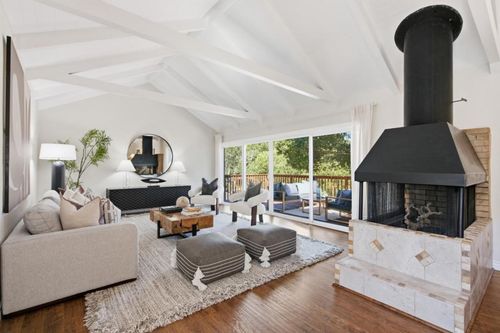 2124 Forest Ave, Belmont, CA, 94002-1504 | Card Image