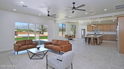 1515 E Kleindale Rd, Tucson, AZ, 85719-1915 | Card Image