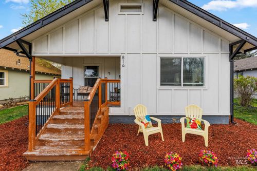816 S 8th Ave, Nampa, ID, 83651 | Card Image