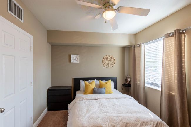 APT-201 - 6559 Emerald Dunes Dr, Condo with 3 bedrooms, 2 bathrooms and null parking in West Palm Beach FL | Image 14