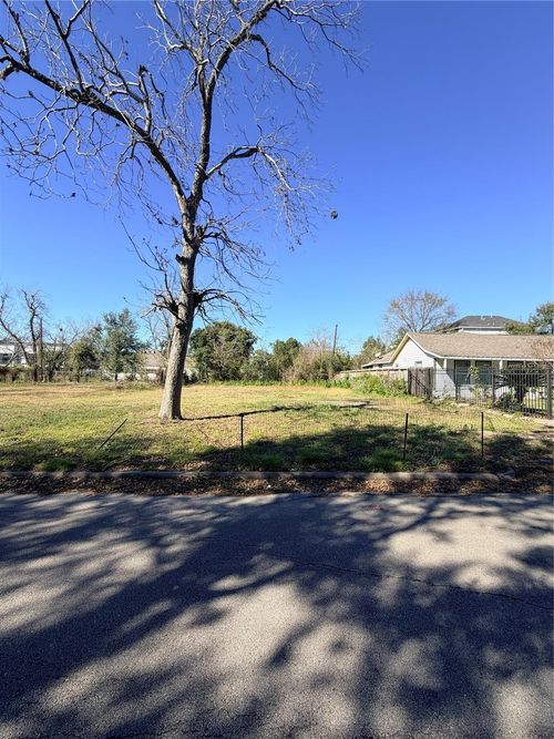 6632 Burkett St, Houston, TX, 77021-2324 | Card Image